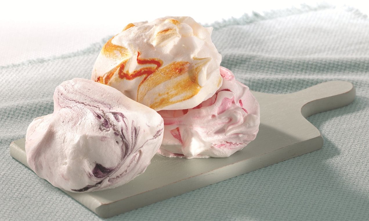 Marbled Meringues with Egg White Powder Recipe Dr. Oetker