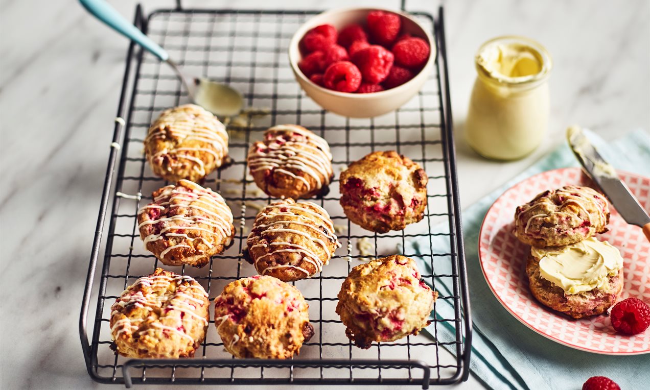 Raspberry and White Chocolate Scones Recipe | Dr. Oetker