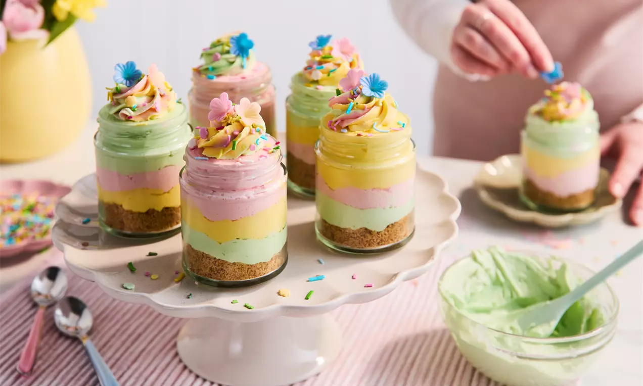 https://recipesblob.oetker.co.uk/assets/58927cdd66bc401fa0c9d7a5831c1782/1272x764/spring-cheesecake-banner.webp