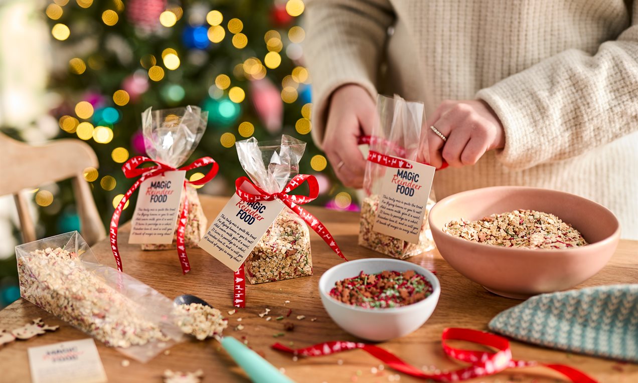 Magical Reindeer Food Recipe | Dr. Oetker