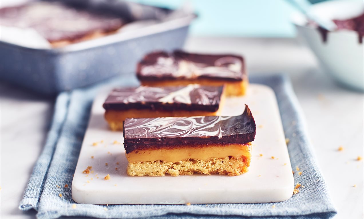 Millionaire's Shortbread Recipe | Dr. Oetker
