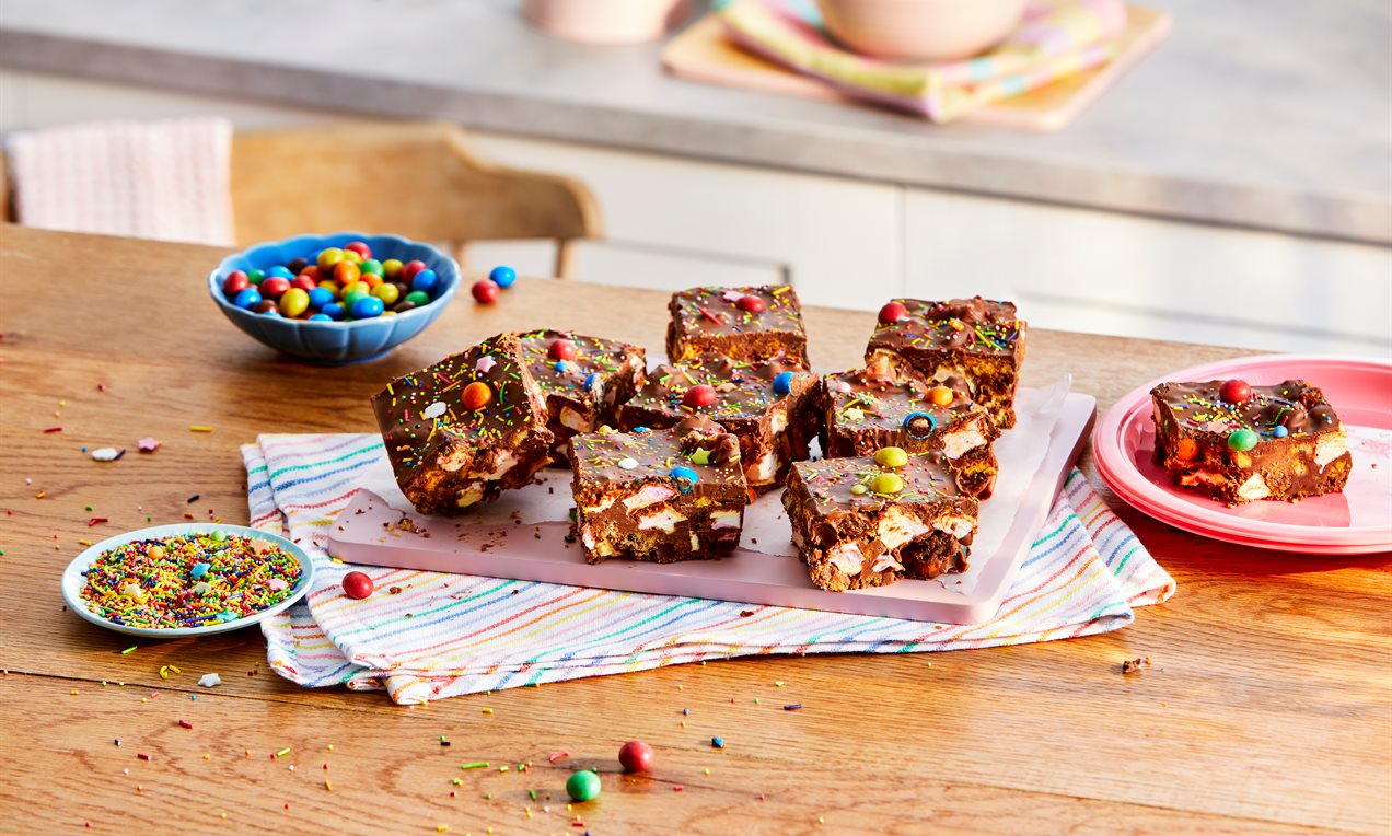 Rainbow Rocky Road Recipe | Dr. Oetker