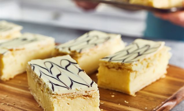 https://recipesblob.oetker.co.uk/assets/9318b84692684ebe8c60af067656e68c/636x382/custard-slice.jpg