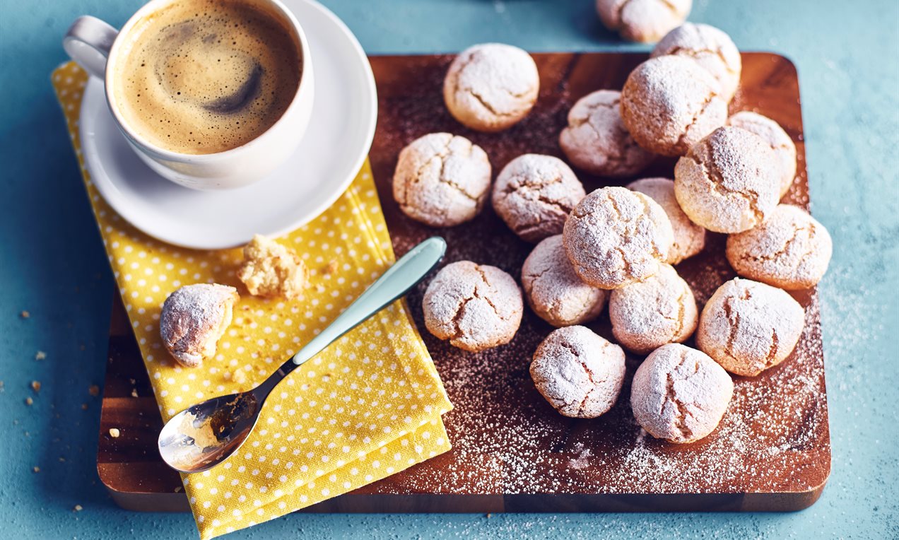 Amaretti Biscuits Recipe Dr. Oetker