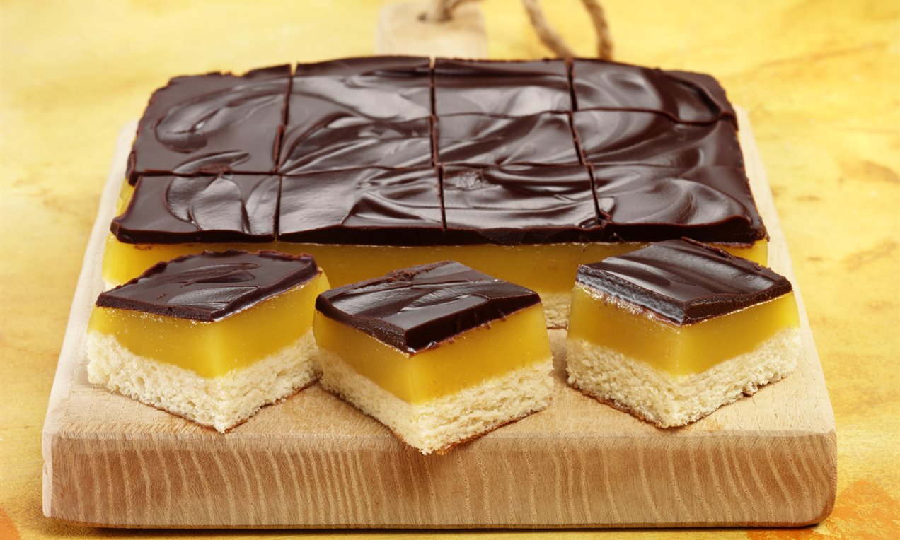Chocolate Orange Jelly Cake Recipe | Dr. Oetker