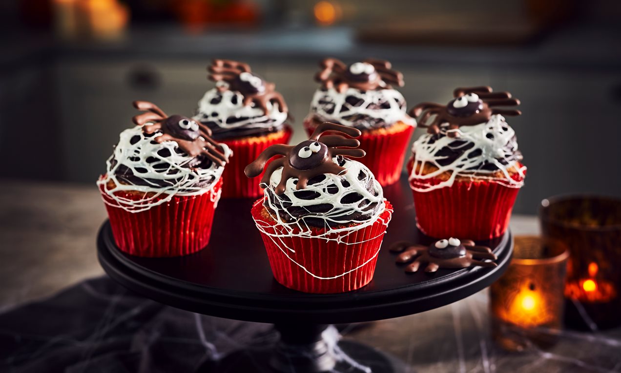Marshmallow Spider  Cupcakes Recipe Dr. Oetker