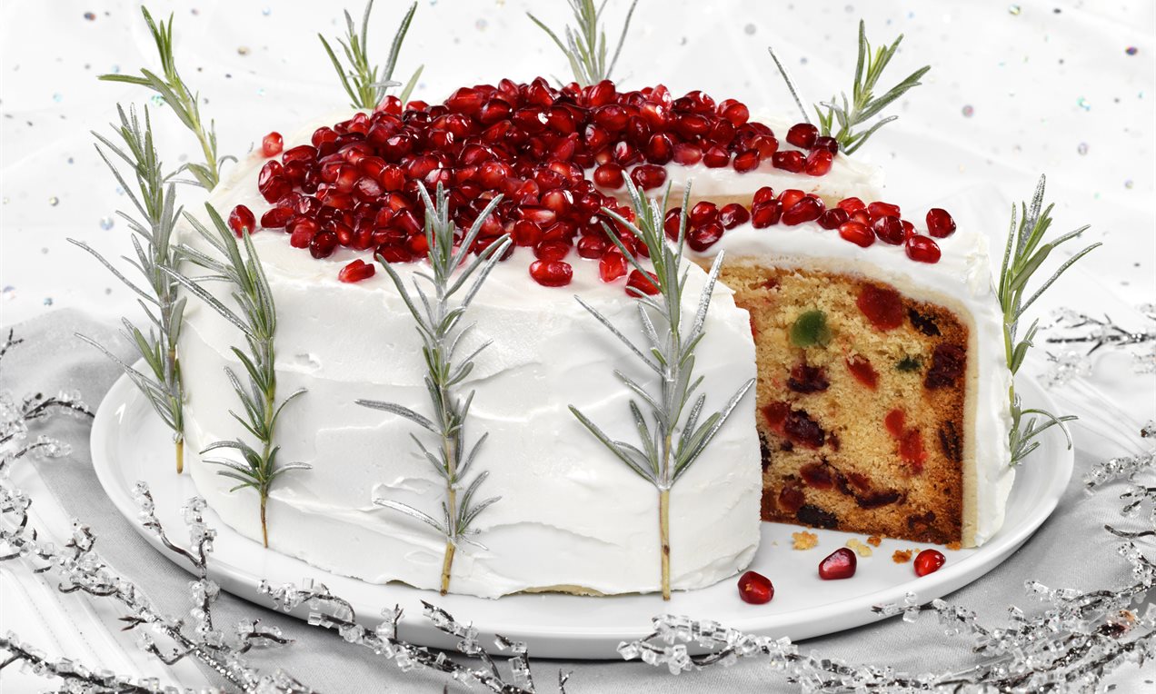White Christmas Cake Recipe | Dr. Oetker