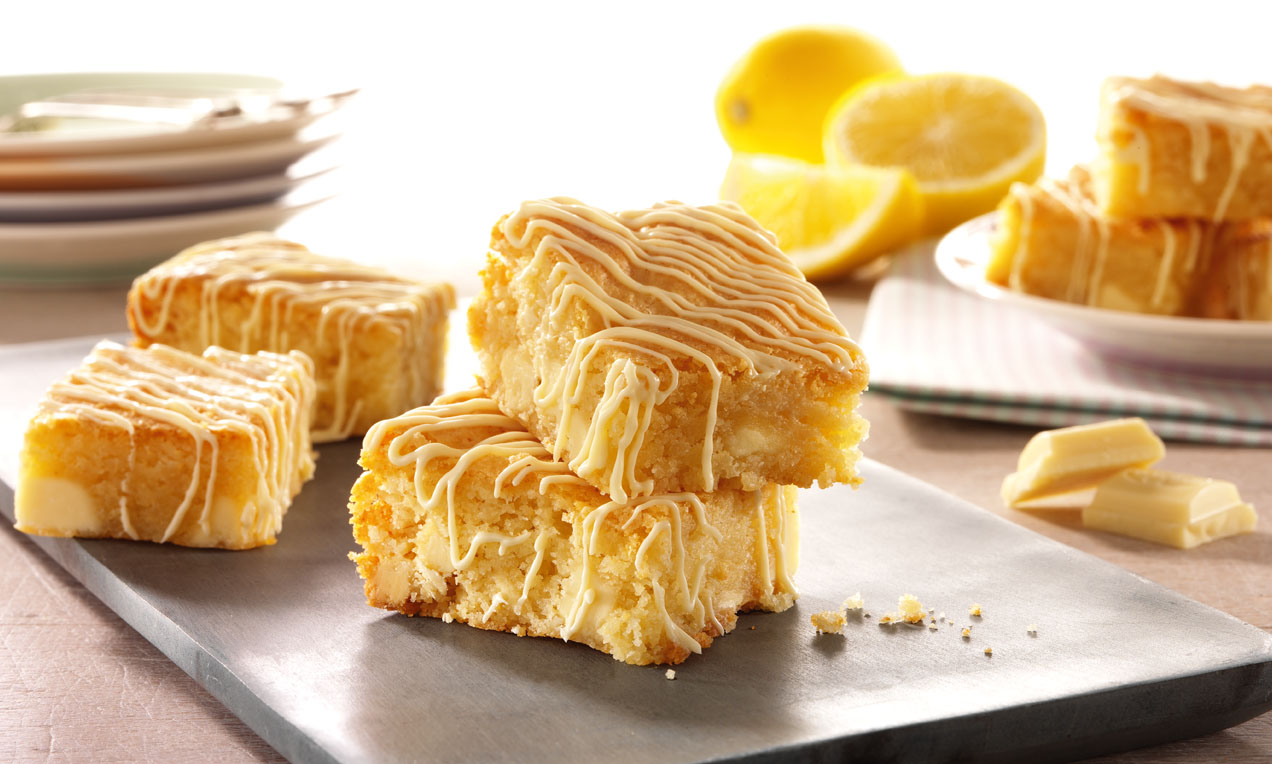 Lemon and White Chocolate Traybake Recipe | Dr. Oetker