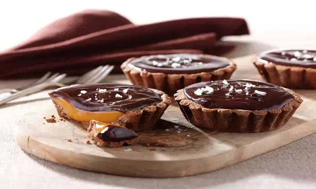 Salted Caramel Tartlets Recipe | Dr. Oetker