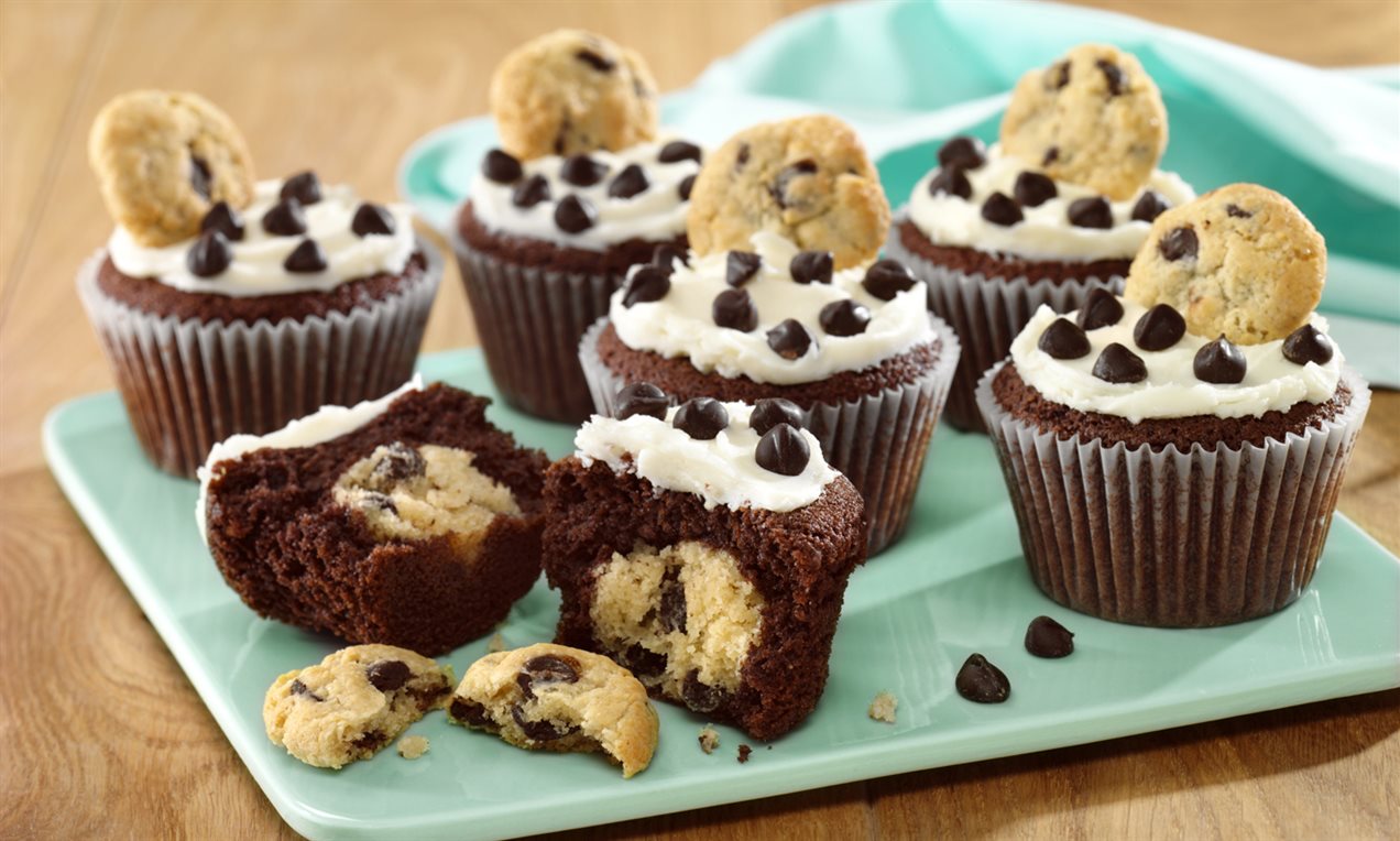 Kek | Cookie and Cream Cupcakes | Kek Cawan Coklat Padu