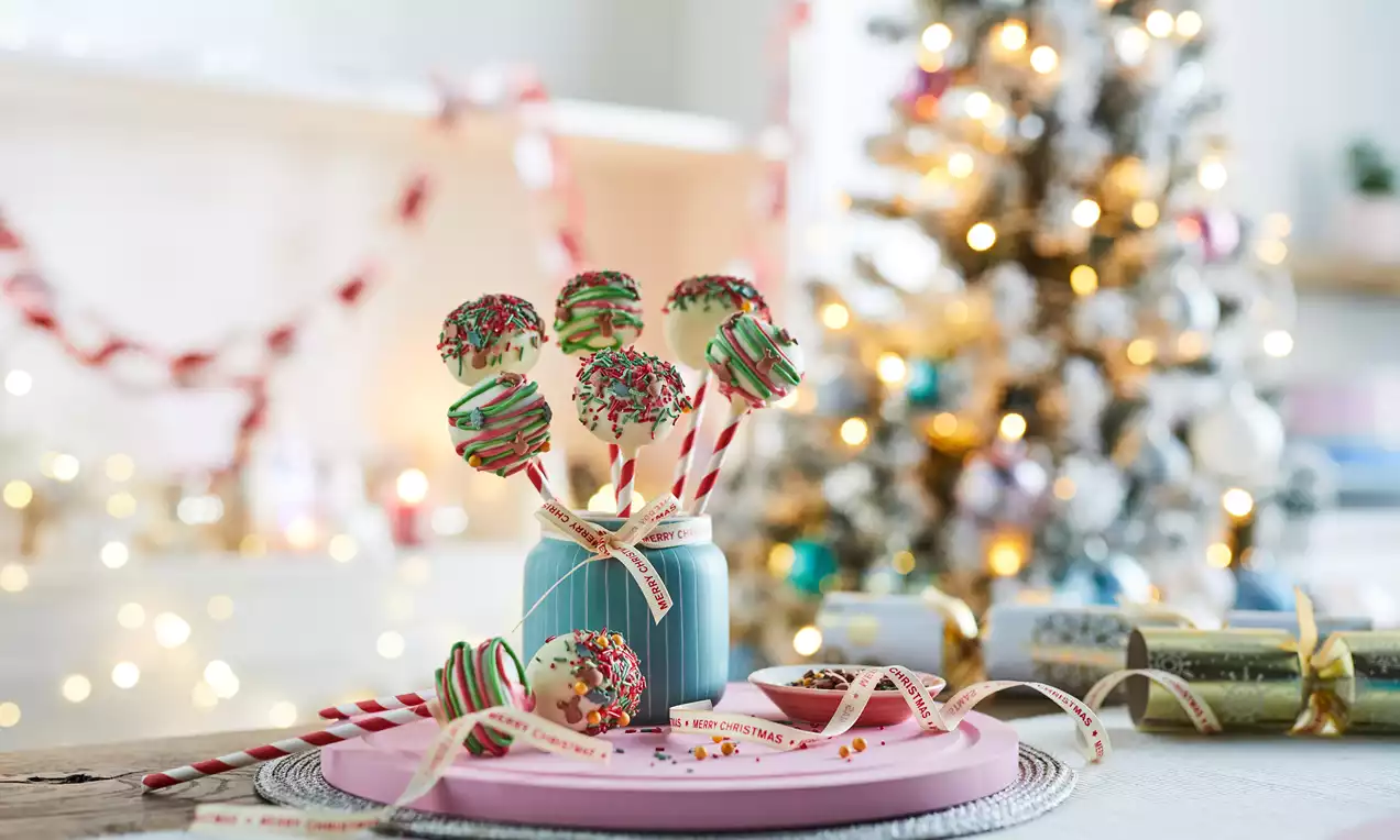 Rockin' Around the Cake Pop Tree, Have a Happy Holiday… – Christmas Cake  Pops at Le Dolci, Part II | Ate by Ate