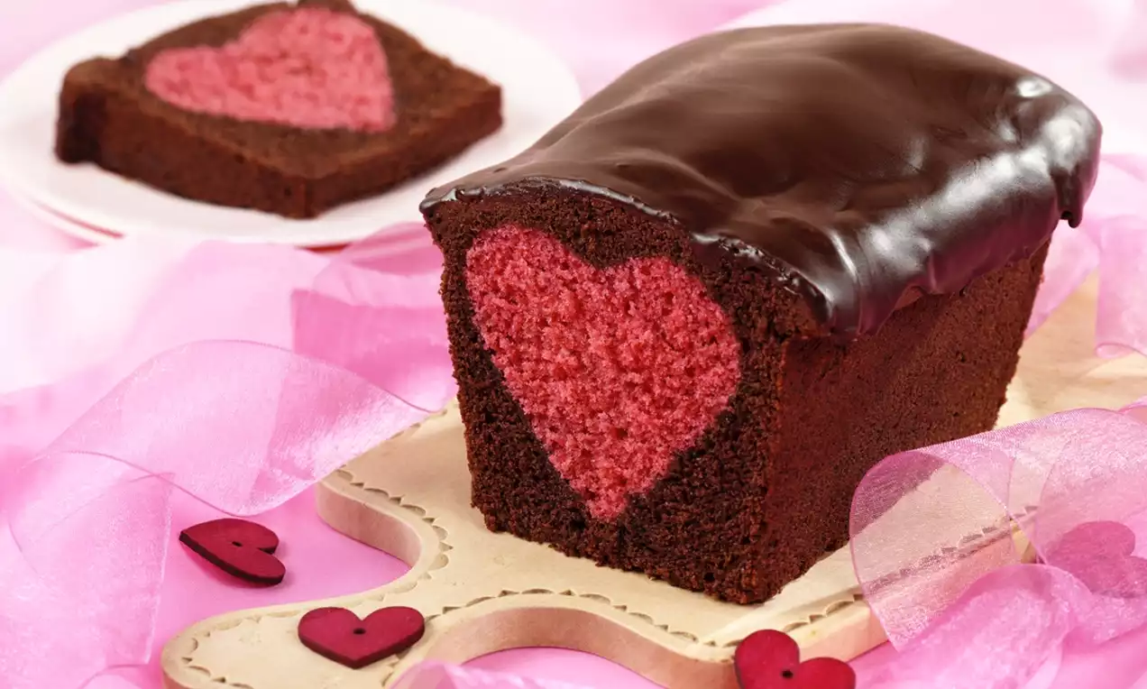 Surprise Chocolate Cake Vanilla Heart Inside Stock Photo 507404554 |  Shutterstock