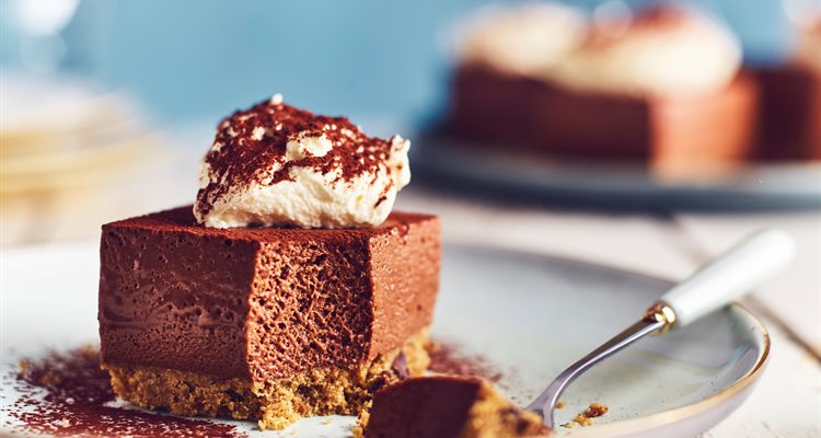 Easy Ice-Cream Cake Recipe - Create Bake Make