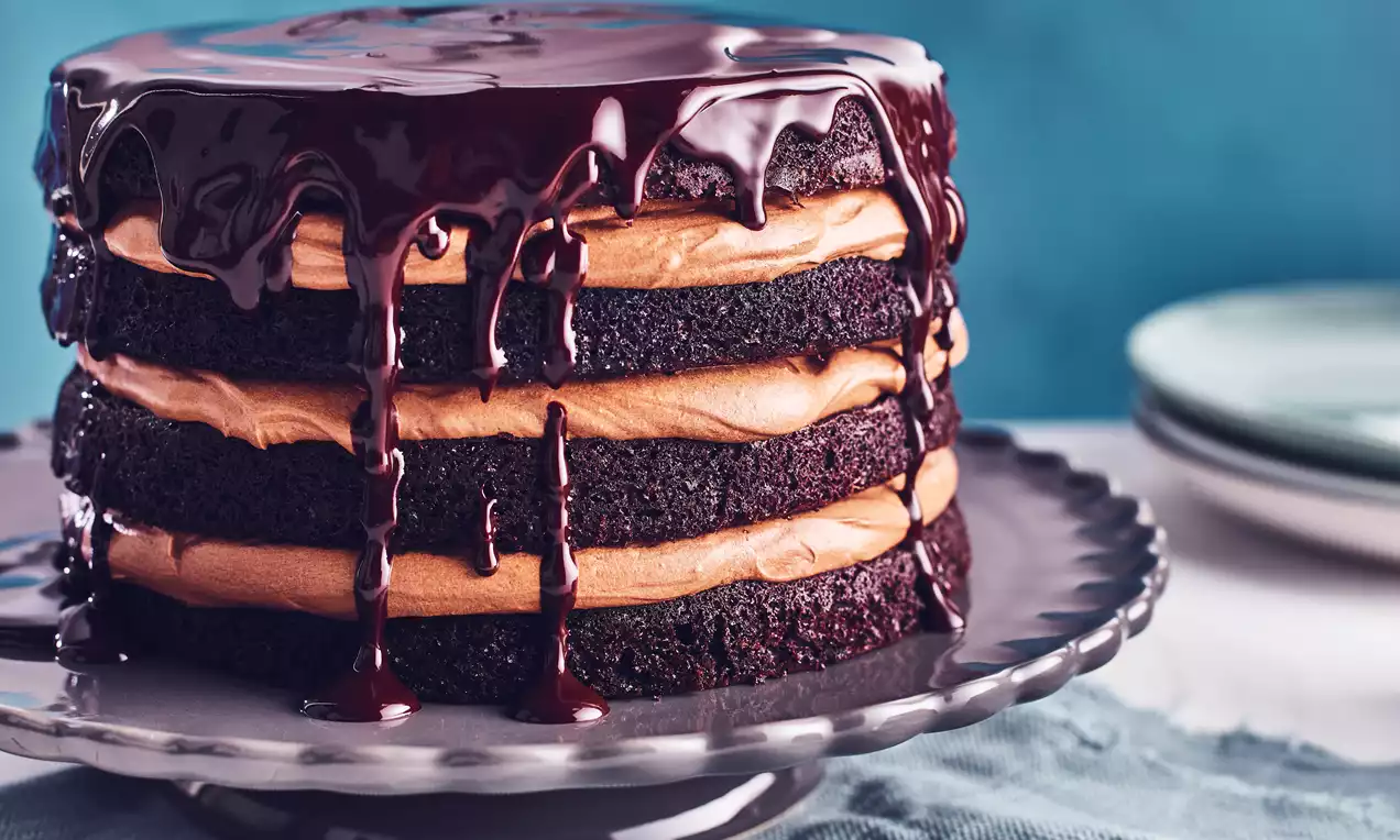 Black Drip Cake: Easy Recipe & Video Tutorial - Chelsweets