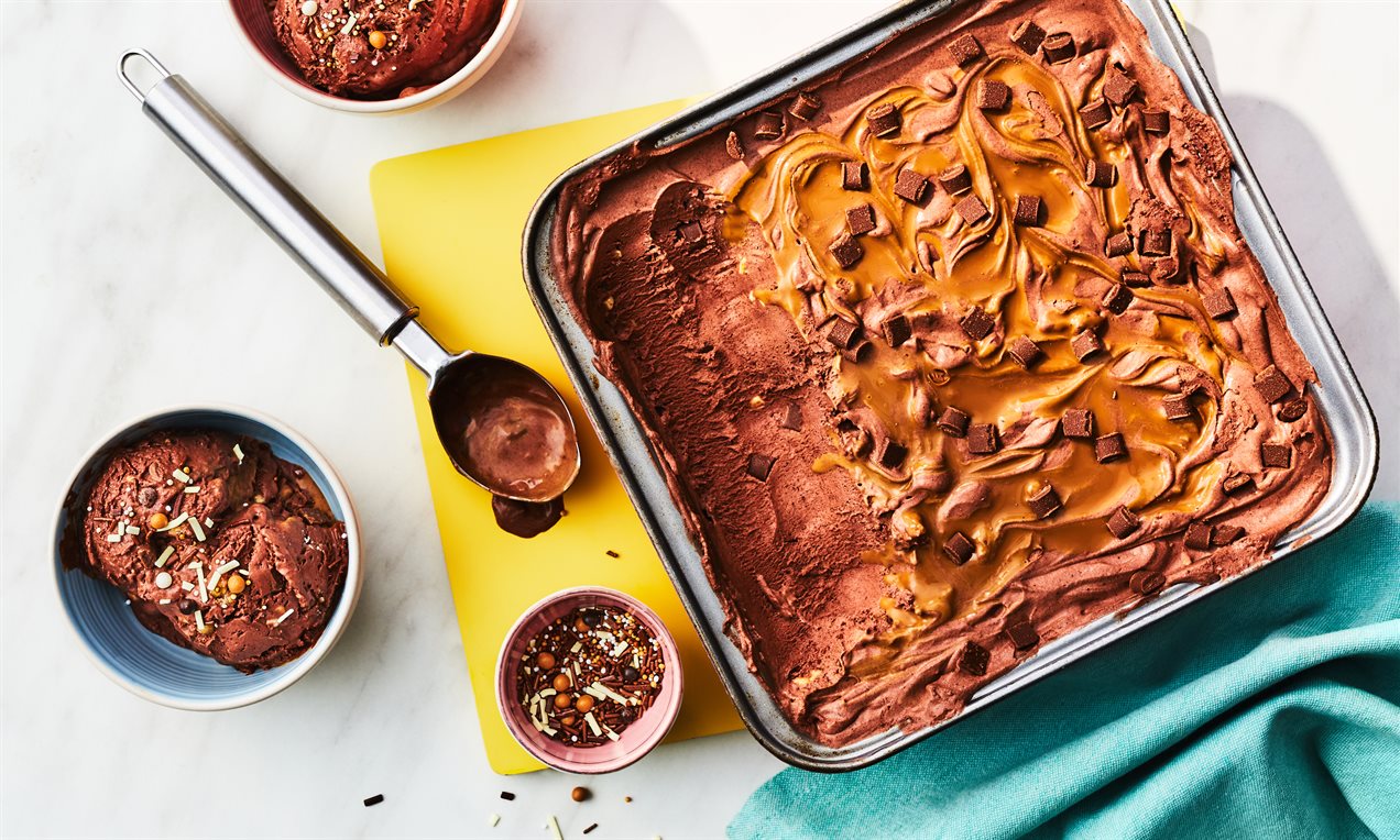 Chocolate and Caramel No-churn Ice-cream Recipe | Dr. Oetker